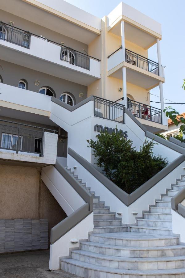 Manias Hotel Apartments Agia Marina Exterior foto